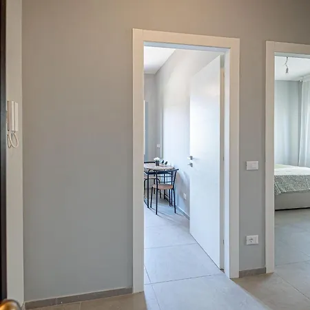 Apartment 600 Meters From The Sea - Private Courtyard And Parking